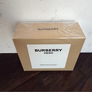 Burberry Hero Fragrance set
